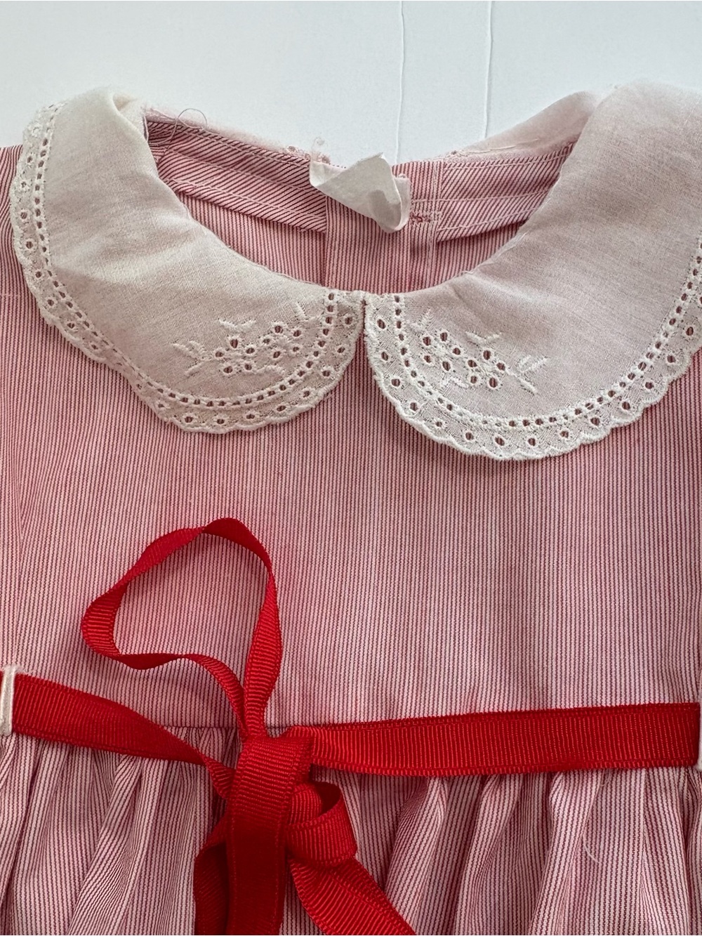 Vintage Girls Dress Pinafore Lace Toddler SZ 12-18 M Red White Embroidered - Picture 5 of 11